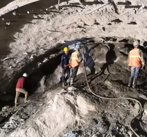 漳州拱顶带模注浆料的施工流程及注意事项